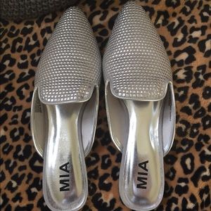 Mia mules